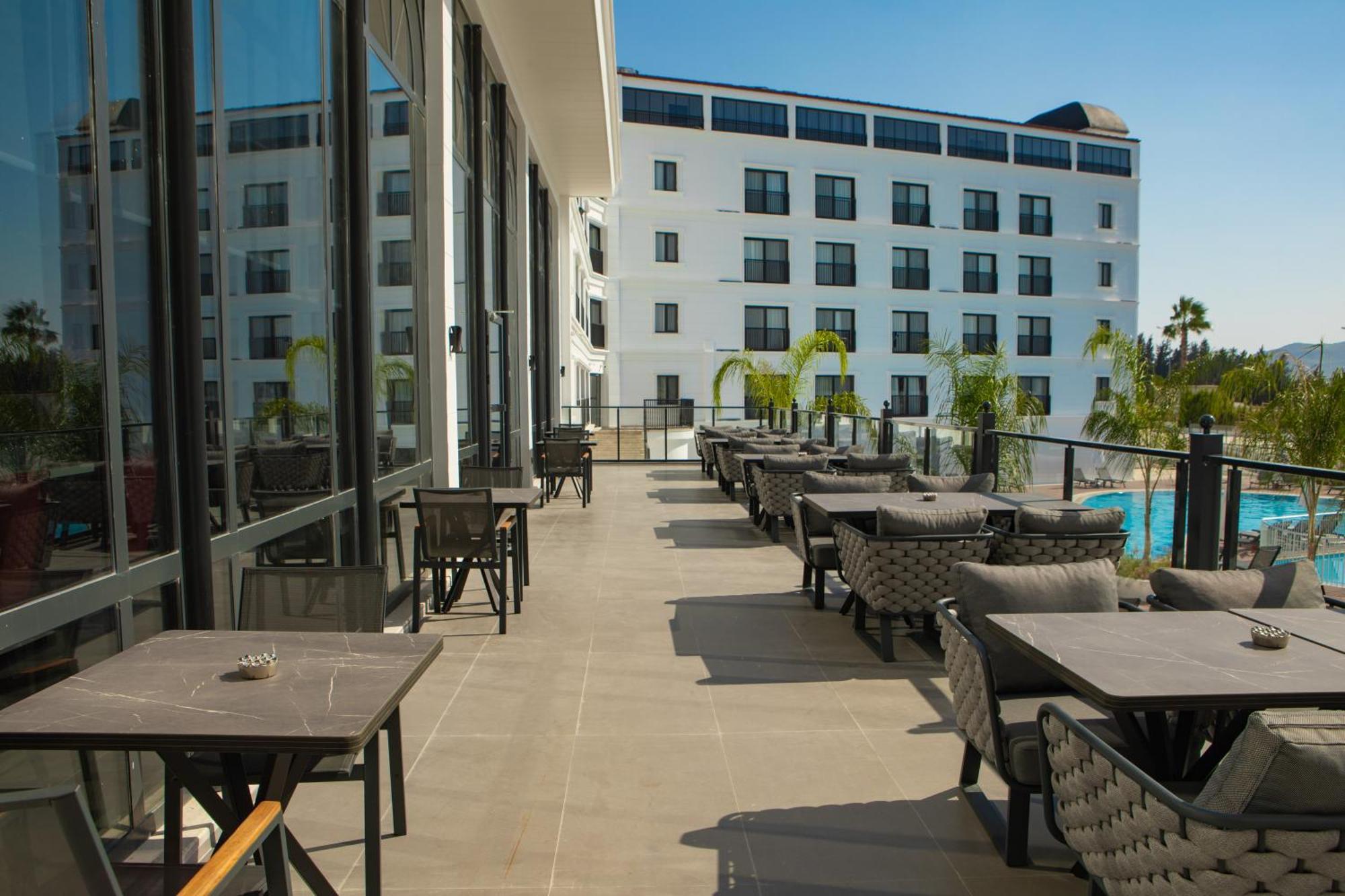 Ramada By Wyndham Dalaman Ngoại thất bức ảnh