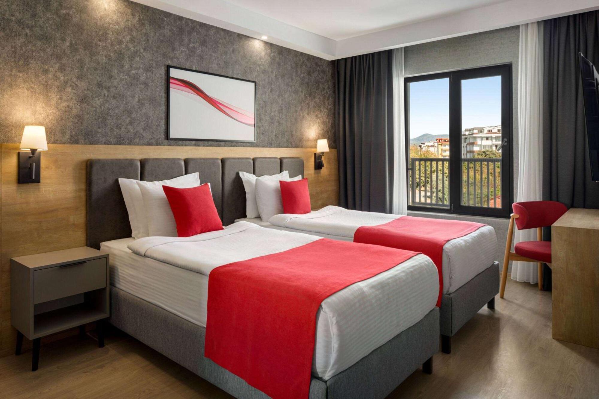 Ramada By Wyndham Dalaman Ngoại thất bức ảnh