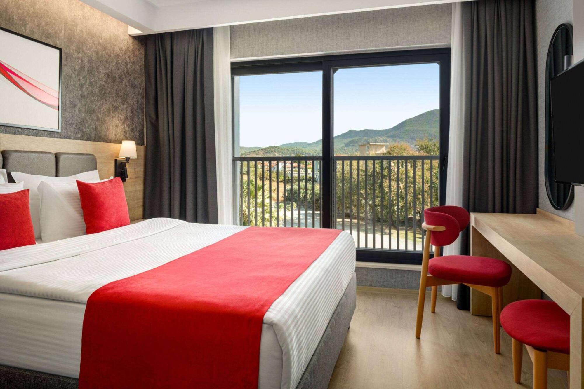 Ramada By Wyndham Dalaman Ngoại thất bức ảnh