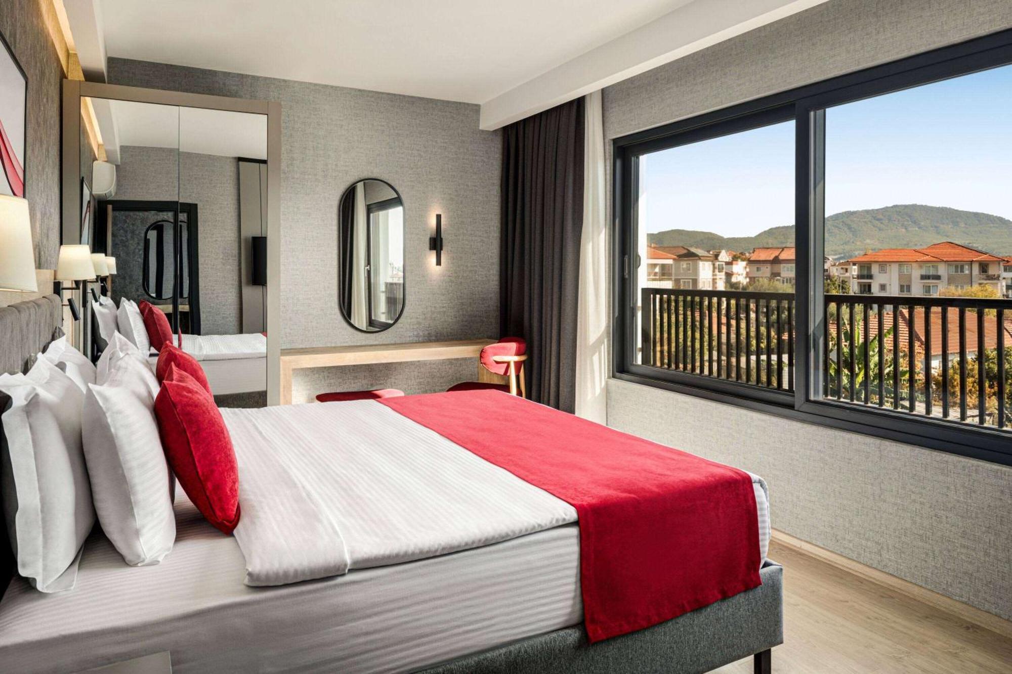 Ramada By Wyndham Dalaman Ngoại thất bức ảnh