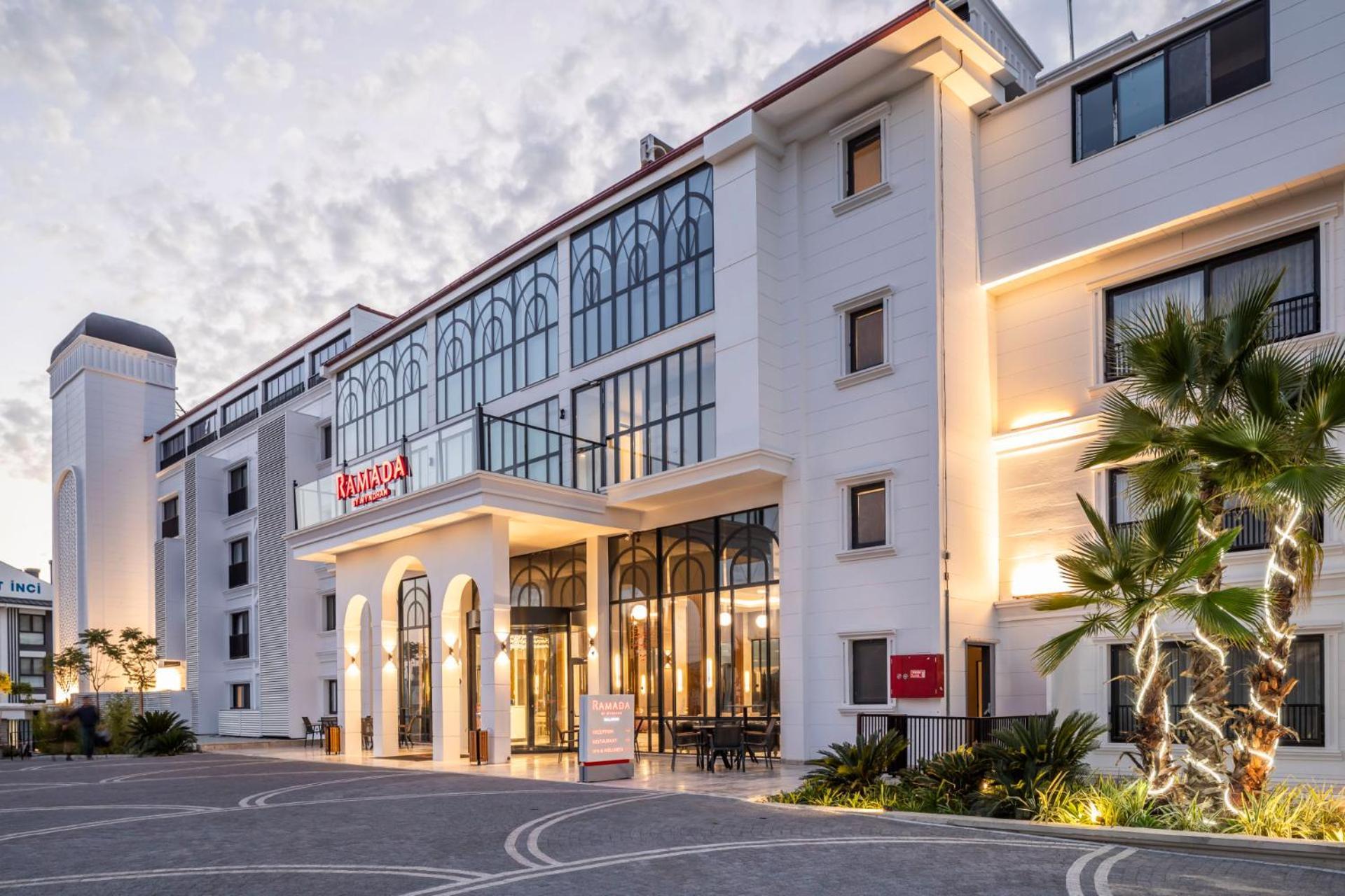 Ramada By Wyndham Dalaman Ngoại thất bức ảnh
