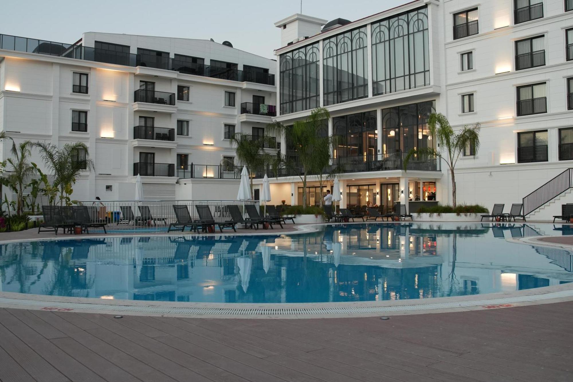 Ramada By Wyndham Dalaman Ngoại thất bức ảnh